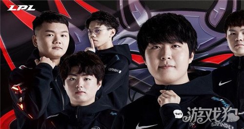 而且逐渐在 而且逐渐在